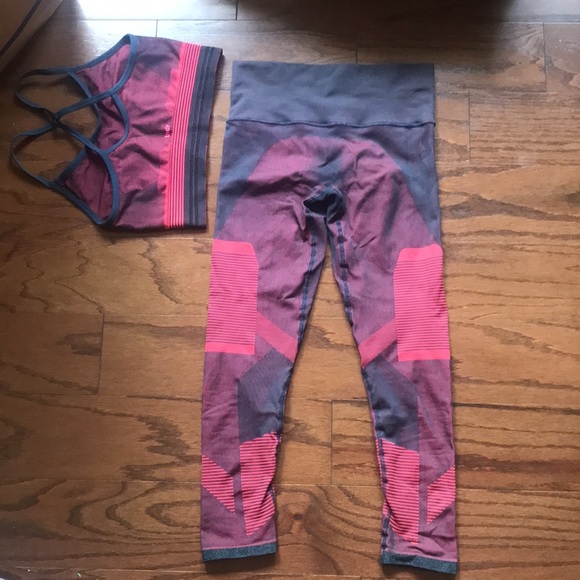 LNDR Cosmos matching set in size Small/Medium - Picture 8 of 9